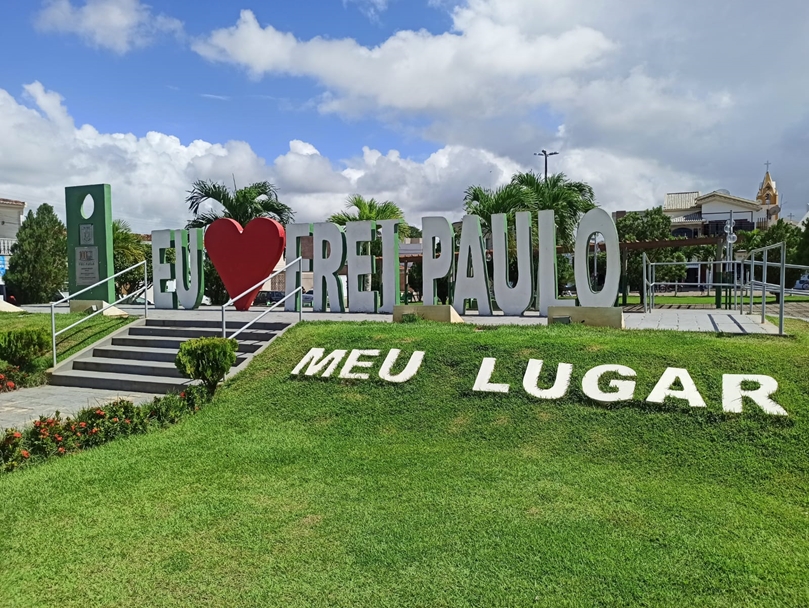 Tensão em Frei Paulo: Confrontos Políticos Escalam com Presença de Homens Armados
